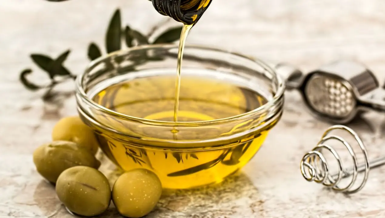 Olio invenduto e costi alle stelle, Gallo incontra i produttori: «Servono risposte rapide»\n