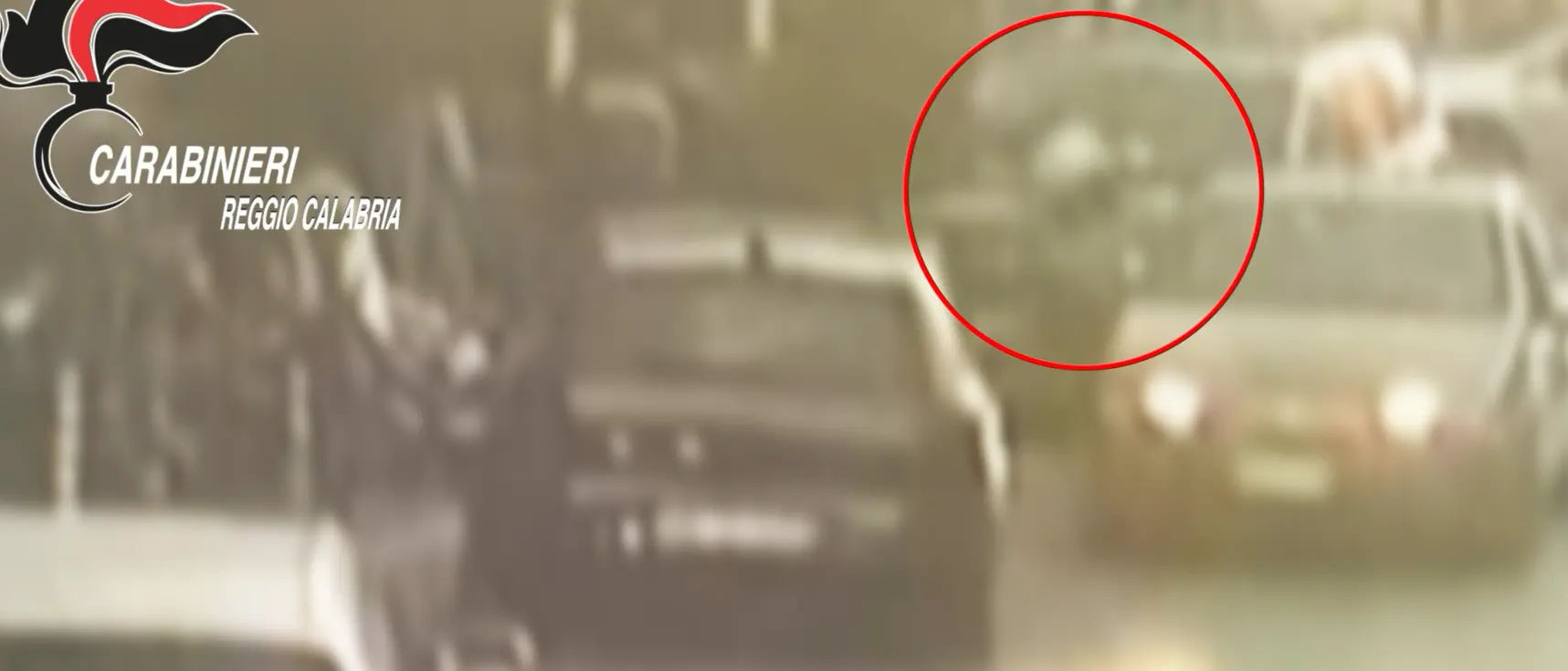 «Ci devi dare i soldi o ti ammazziamo di botte»,\u00A0smantellata rete di spaccio gestita da padre e figlio: sei arresti