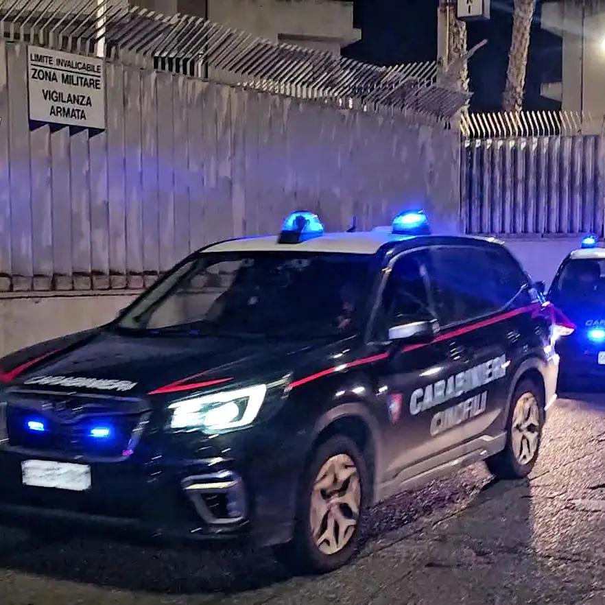 «Ci devi dare i soldi o\u00A0ti spacco le ossa, ti ammazziamo»: smantellata rete di spaccio nella Piana di Gioia Tauro gestita da padre e figlio, sei arresti\n