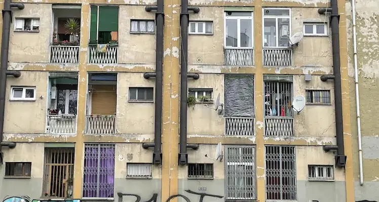 Famiglie fragili, Tar salva madre e figlio da istanza comunale di sgombero abitazione