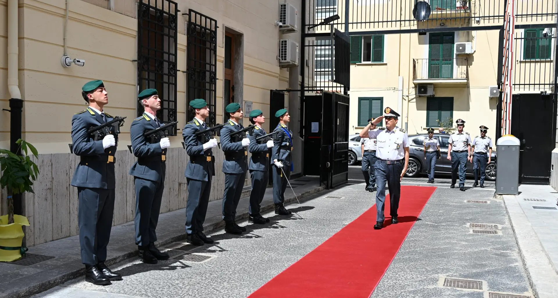 Visita del Comandante Generale della Guardia di Finanza al Comando Provinciale di Reggio Calabria\n