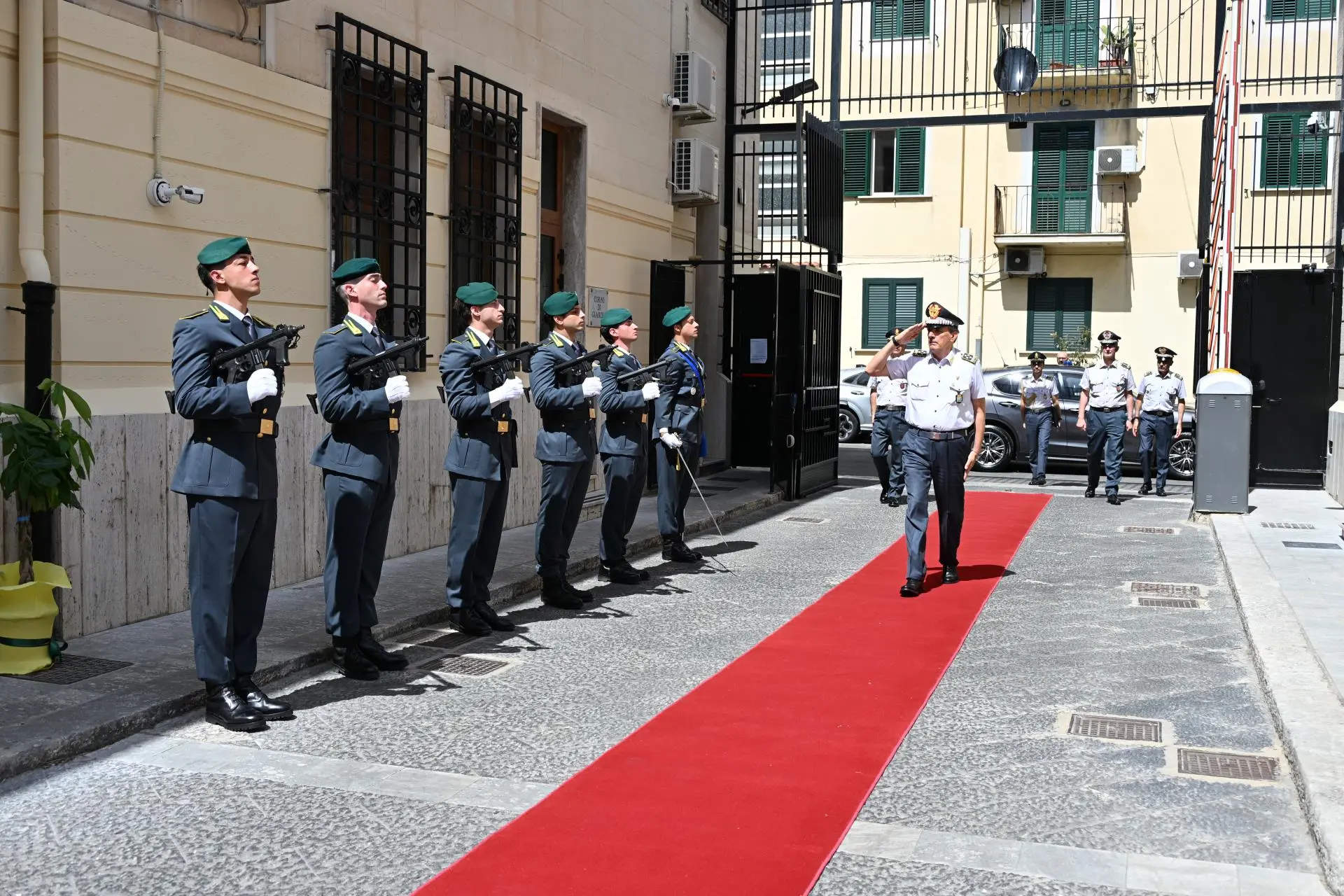 Visita del Comandante Generale della Guardia di Finanza al Comando Provinciale di Reggio Calabria\n