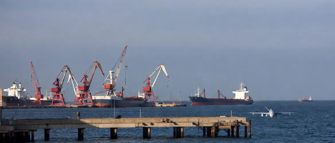 Drone navale individuato nel porto di Costanza, esplosione dopo l'evacuazione dell'area: nessuna vittima\n