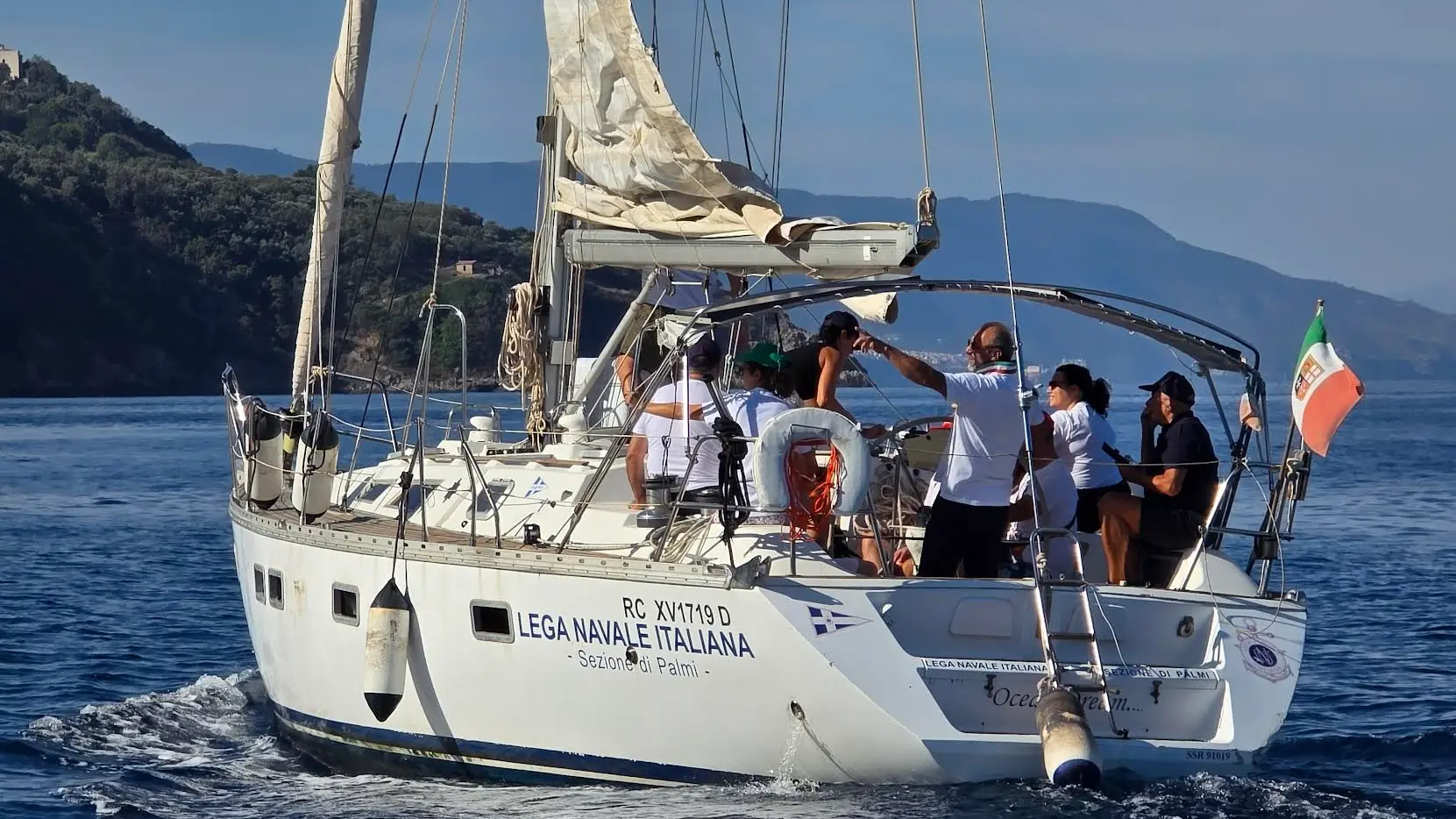 Palmi, la barca confiscata alla criminalità organizzata sarà intitolata ai Carabinieri Fava e Garofalo\n