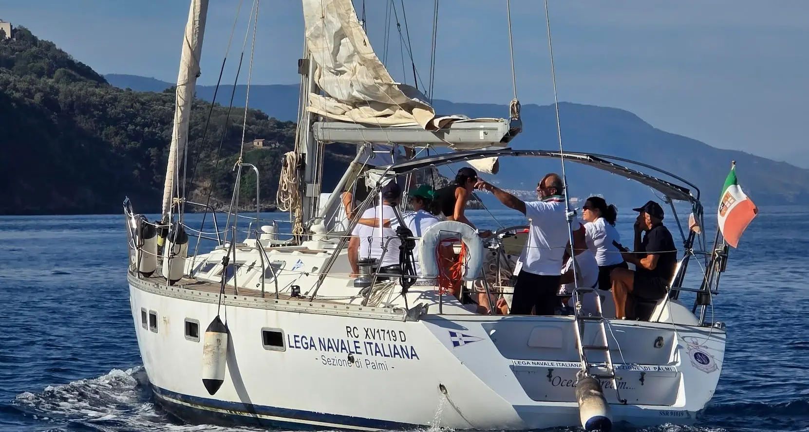 Palmi, la barca confiscata alla criminalità organizzata sarà intitolata ai Carabinieri Fava e Garofalo\n