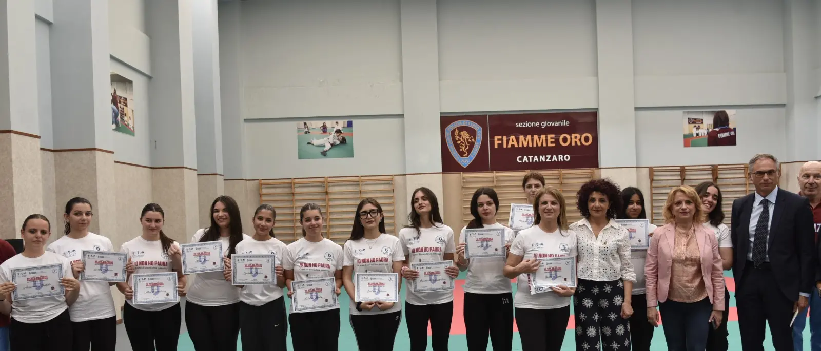 Crescere sicure, vivere libere: Polizia di Stato e Fidapa Catanzaro insieme per le donne di domani\n