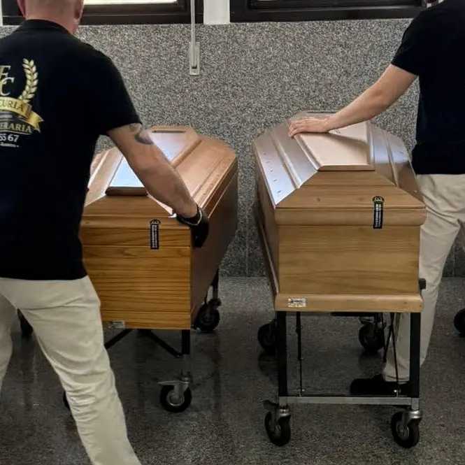 Strage di Amendolara, concluse le autopsie sui quattro giovani morti nel rogo: «Deceduti per ustioni e shock termico»\n