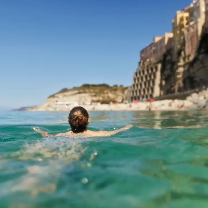 Calabria protagonista del mare sostenibile: 48 località premiate da Legambiente e 19 Comuni amici delle tartarughe\n
