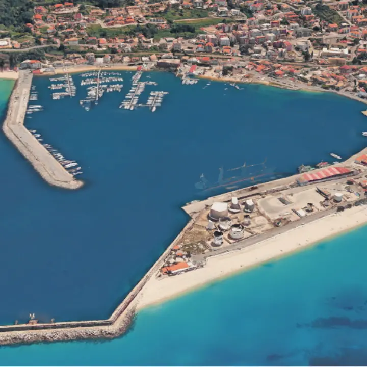 Vibo Marina, la vicenda dei depositi costieri mostra il fallimento di 50 anni di politica e di promesse mancate\n