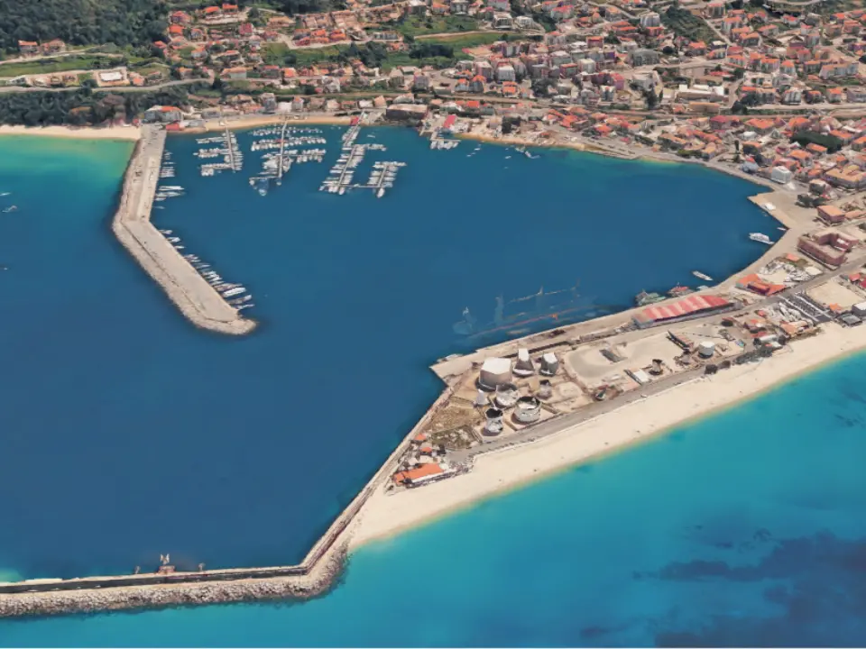 Vibo Marina, la vicenda dei depositi costieri mostra il fallimento di 50 anni di politica e di promesse mancate