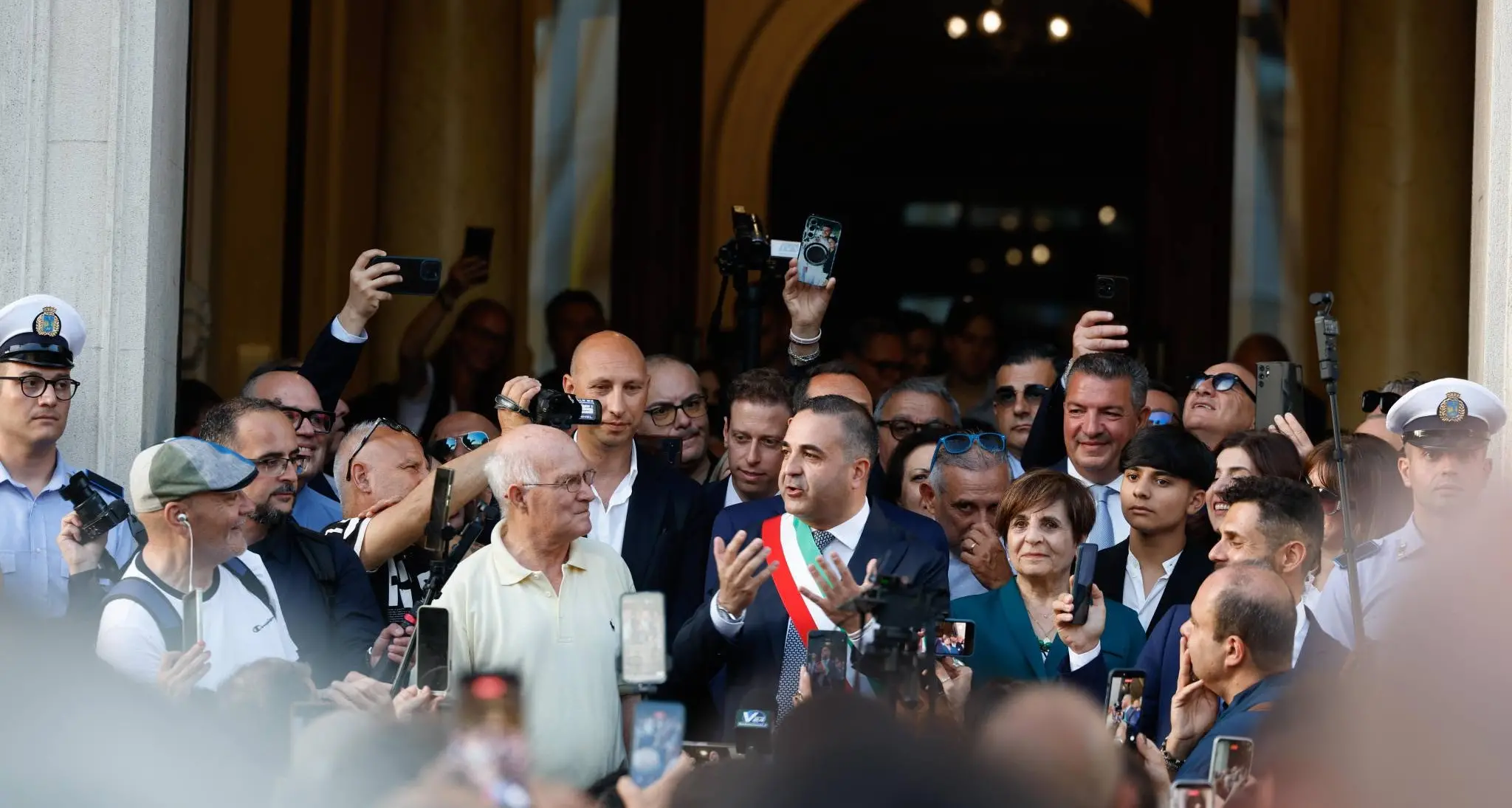 Le feste sono finite, Adesso tocca a Reggio: tra sindaco e reggini si istauri un nuovo rapporto di fiducia per una vera pacificazione\n