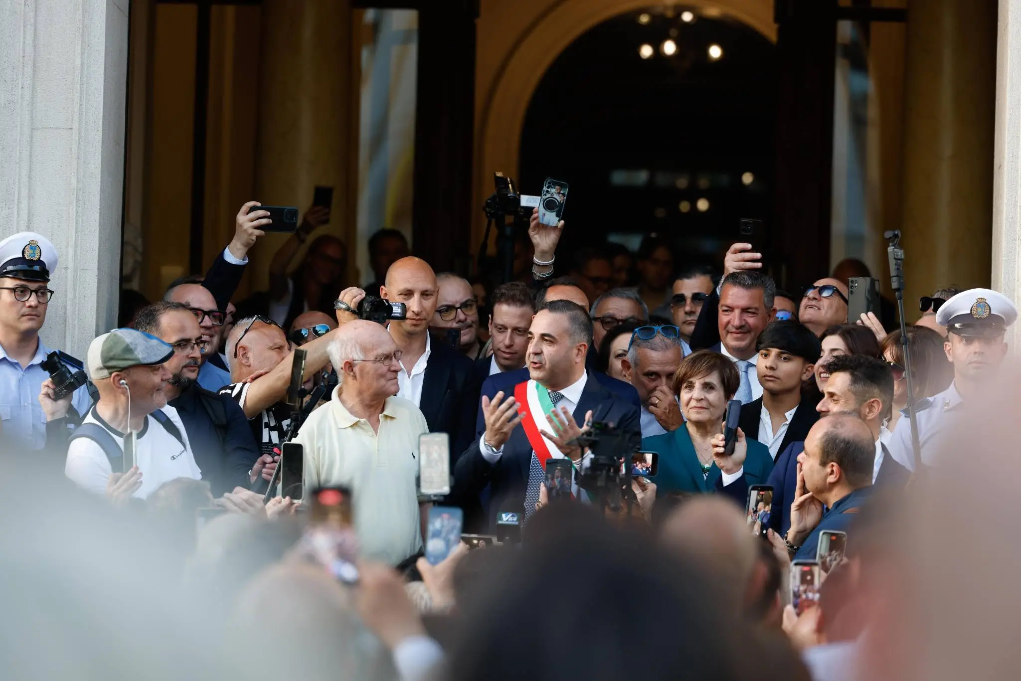 Le feste sono finite, Adesso tocca a Reggio: tra sindaco e reggini si istauri un nuovo rapporto di fiducia per una vera pacificazione\n