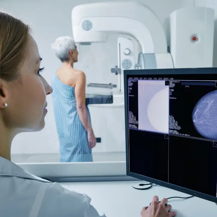 Screening mammografici fermi nel Vibonese: «Impossibili da sei mesi. Scriveremo anche al Papa perché preghi per noi»\n