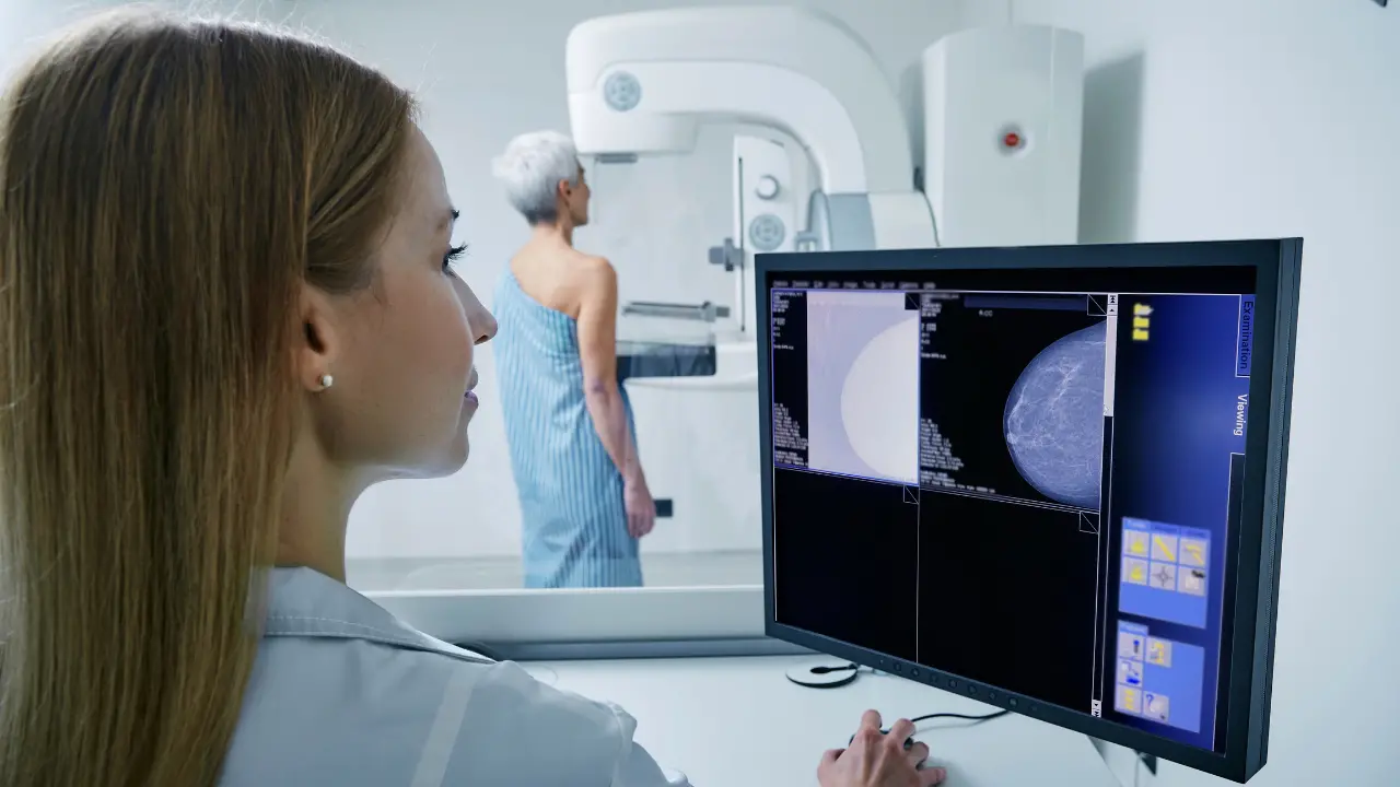 Screening mammografici fermi nel Vibonese: «Impossibili da sei mesi. Scriveremo anche al Papa perché preghi per noi»\n