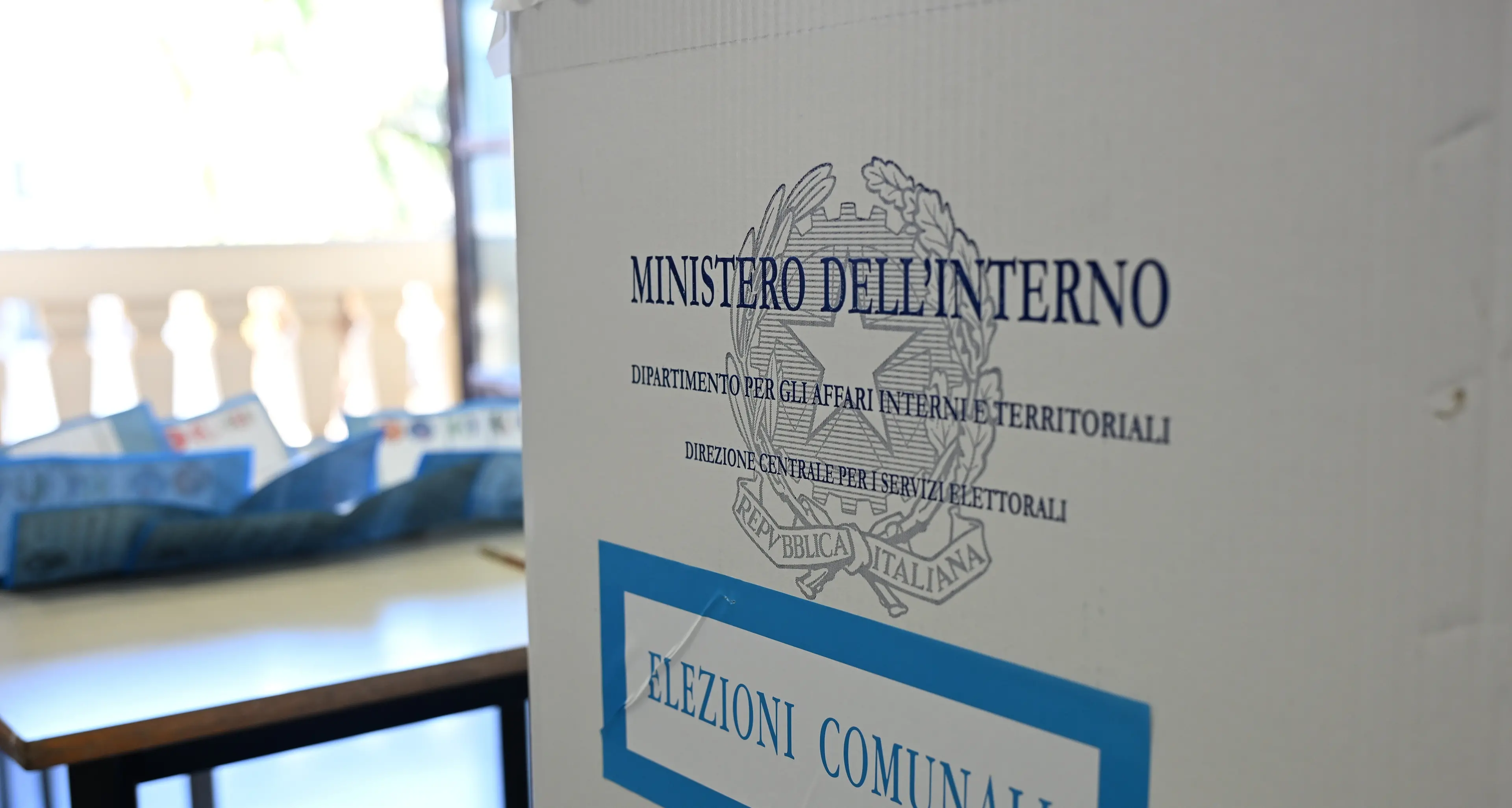 <p>Ballottaggi in Calabria, affluenza in lieve calo a Castrovillari e San Giovanni in Fiore: <span style=\"color:hsl(0, 75%, 60%);\">I DATI</span></p>