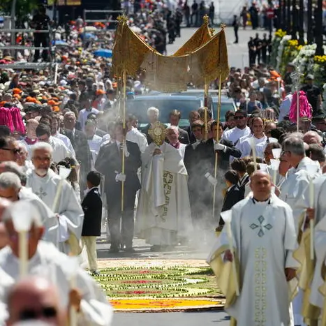 <p>Papa Leone XIV a Madrid, <span style=\"color:hsl(0, 75%, 60%);\">più un milione di fedeli in Plaza de Cibeles</span>: «La fede ci unisce oltre ogni divisione»</p>