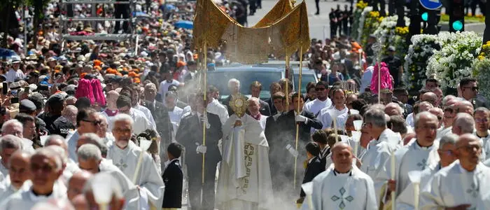 Papa Leone XIV a Madrid, più\u00A0un milione di fedeli in\u00A0Plaza de Cibeles: «La fede ci unisce oltre ogni divisione»\n