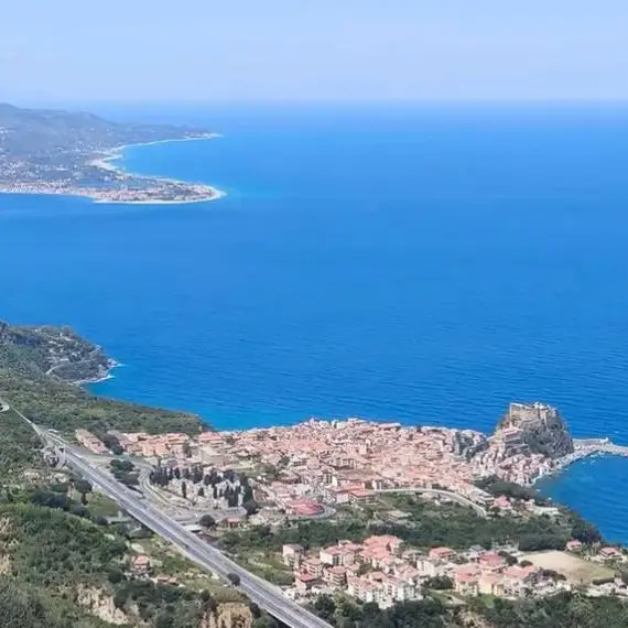Favazzina, dentro il progetto Edison: la sfida che divide la Costa Viola tra energia, paesaggio e fragilità del territorio\n