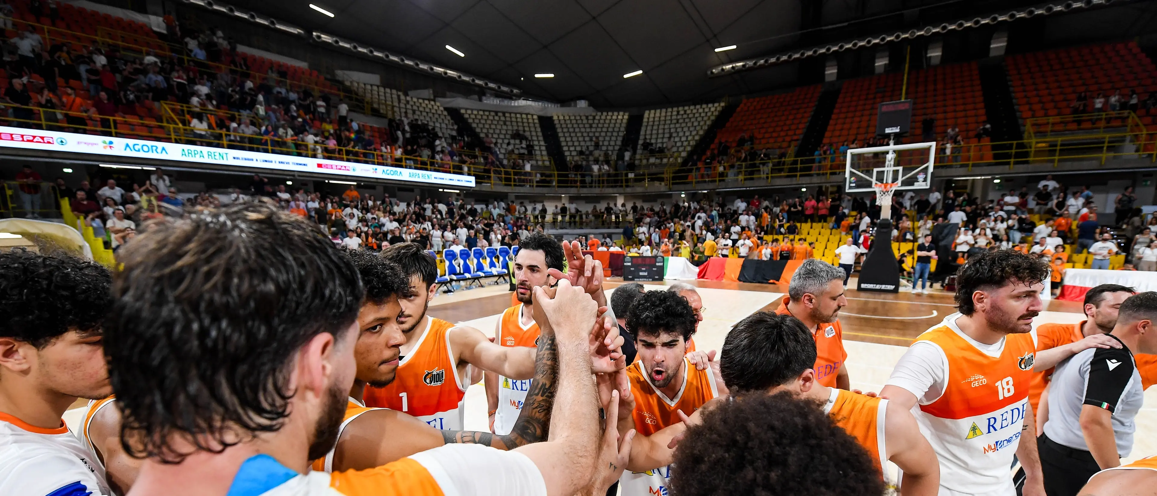Beffa sulla sirena per la Viola: Duranti gela il PalaCalafiore, Avellino passa 71-69\n