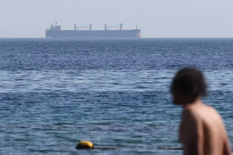 L’Iran minaccia di bloccare Hormuz e Bab al-Mandab: «Fermate questa follia»\n