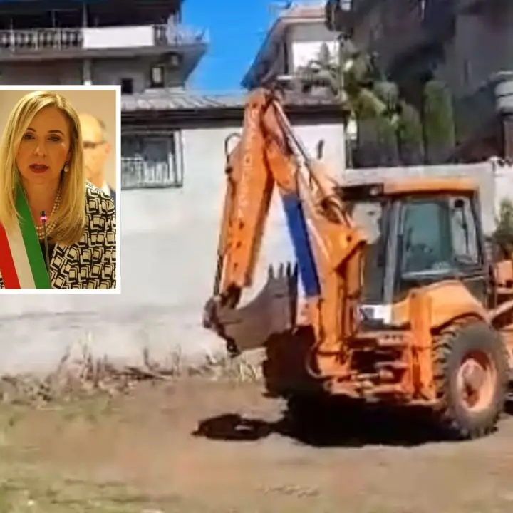 <p>Gioia Tauro: al lavoro per riconsegnare alla comunità un bene confiscato alla criminalità: «Traguardo importante»</p>