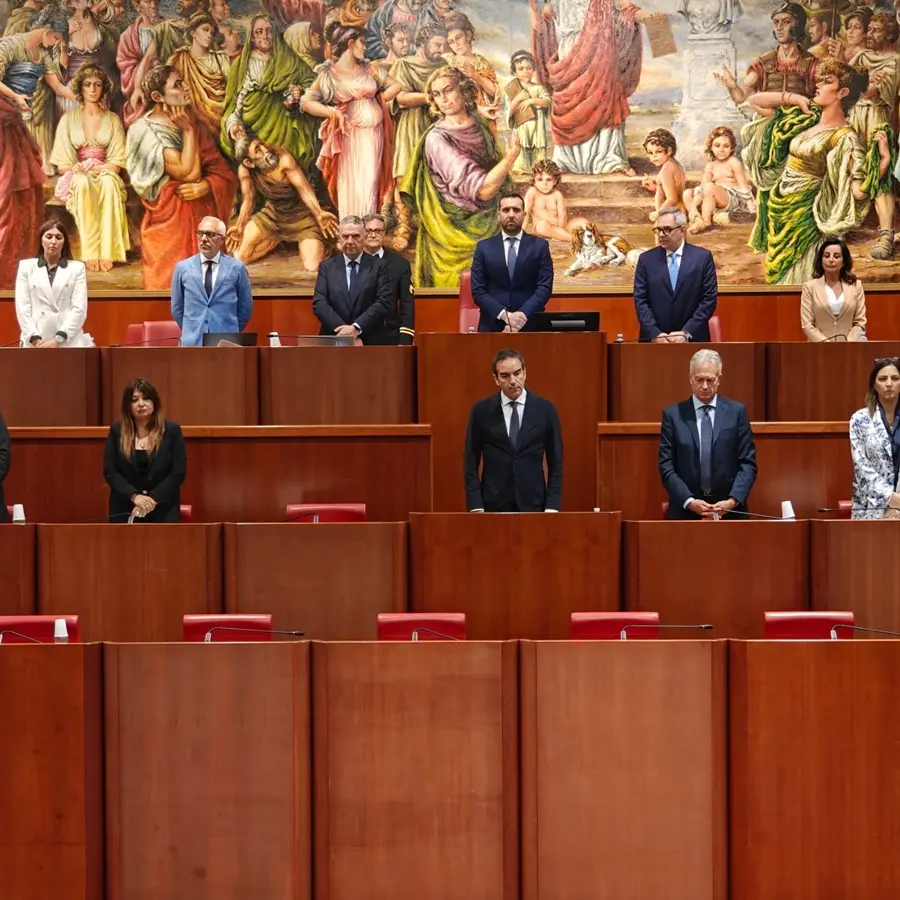 Consiglio Regionale, Cirillo chiede un minuto di silenzio per le vittime di Amendolara in apertura dei lavori\n