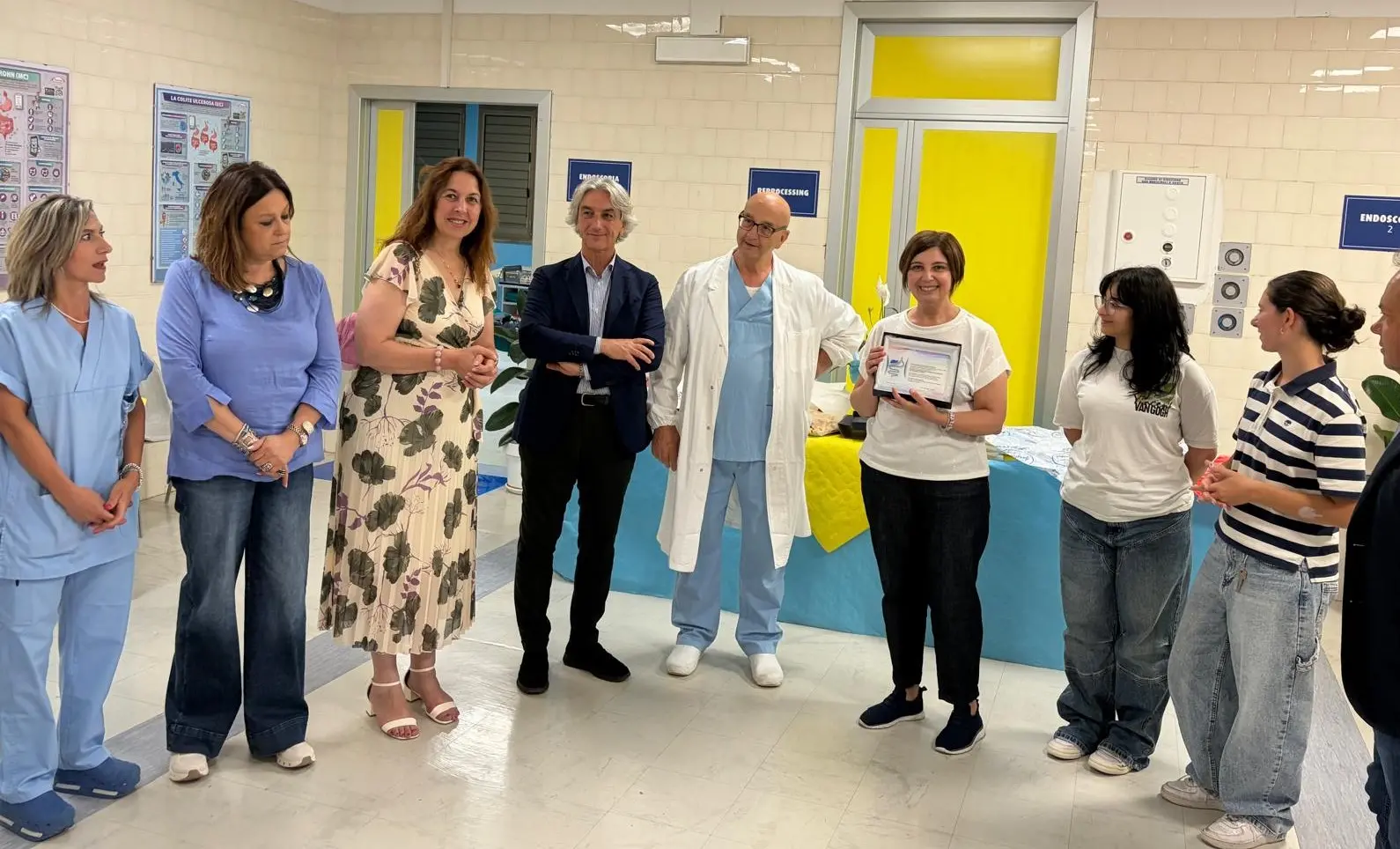 Arte e luogo di cura si incontrano: il Liceo Artistico Silvio Lopiano dona tre opere all’Ospedale di Cetraro\n