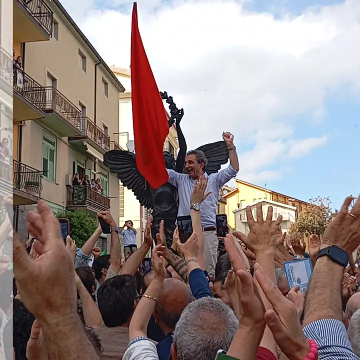 La sconfitta di San Giovanni in Fiore apre una crepa nel centrodestra: tutti gli errori che hanno permesso la “remuntada”\u00A0di Barile\n