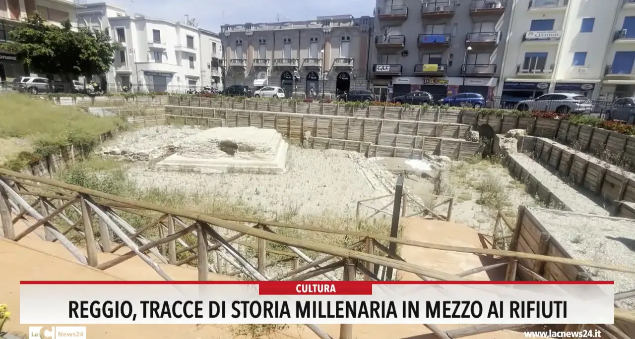 Reggio, tracce di storia millenaria in mezzo ai rifiuti