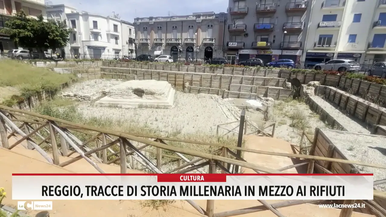 Reggio, tracce di storia millenaria in mezzo ai rifiuti