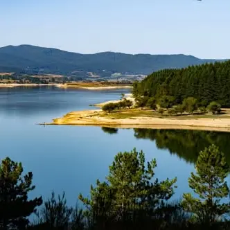 Lago Cecita, via libera alla navigazione: la Sila apre agli sport acquatici ecosostenibili\n