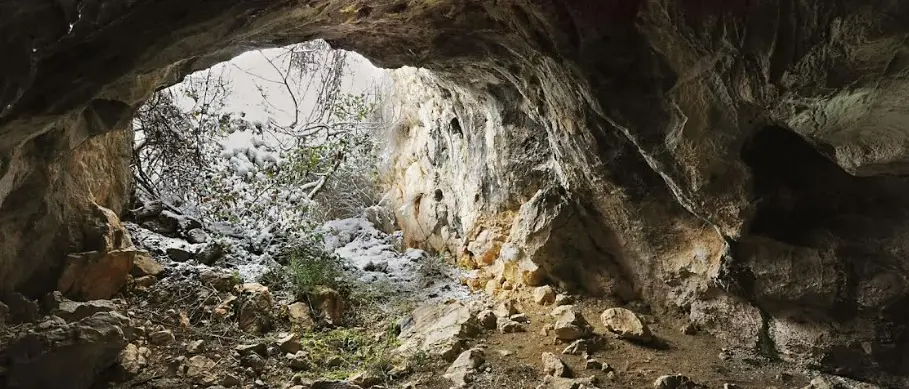 Un tesoro sotto terra: a San Lorenzo Bellizzi un convegno e una mostra sulle grotte preistoriche\n