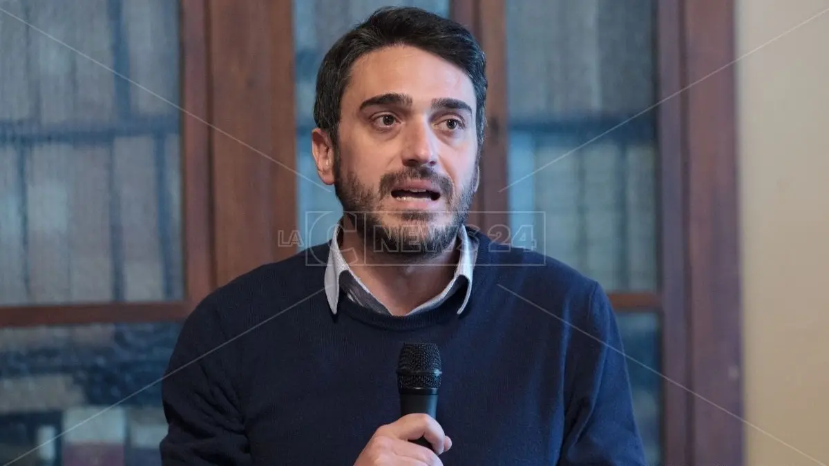 Irto: «Il governo venga subito in Parlamento a dire la verità sul Ponte»\n