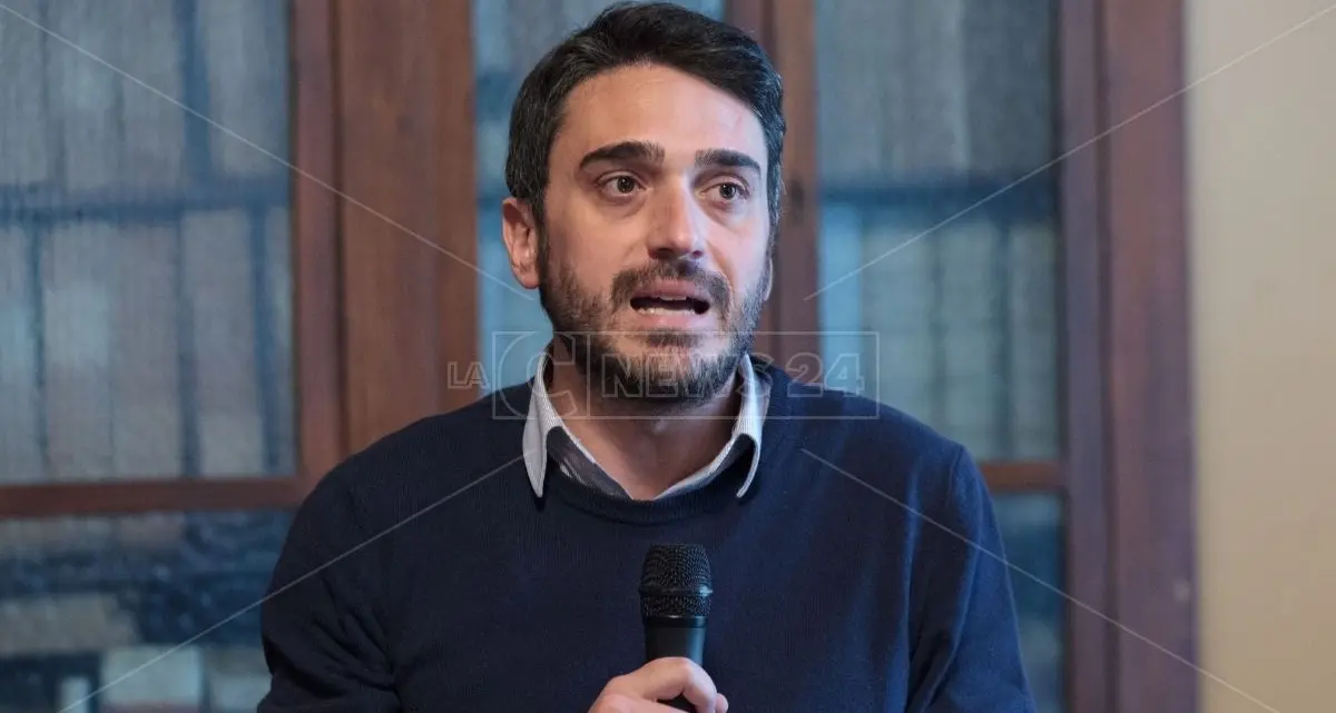 Irto: «Il governo venga subito in Parlamento a dire la verità sul Ponte»\n