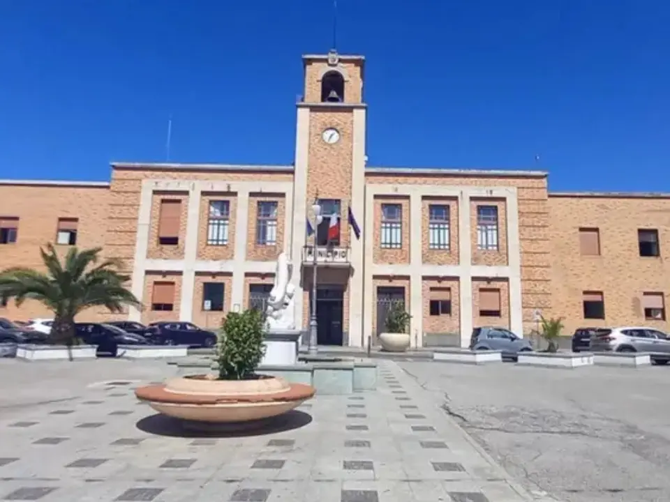 Depositi costieri, la maggioranza “boccia” l’odg urgente proposto dal gruppo alecciano. L’opposizione: «Paradossale, sono incapaci»