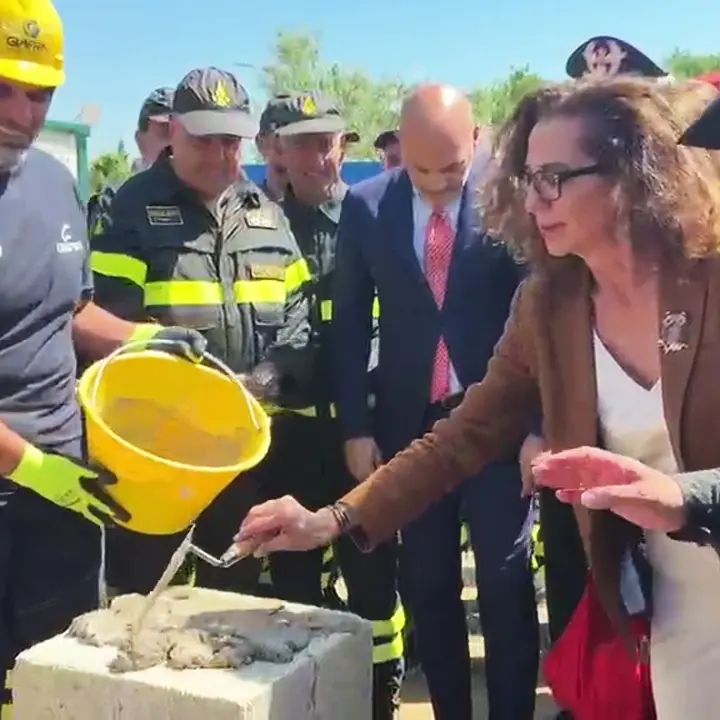 Nuova caserma dei Vigili del fuoco di Cosenza, prima pietra e 33 nuove unità per Trebisacce | VIDEO