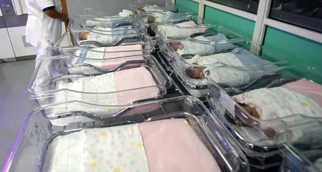 Parto trigemellare monocoriale all’ospedale di Cosenza: un caso ogni 100mila nascite\n
