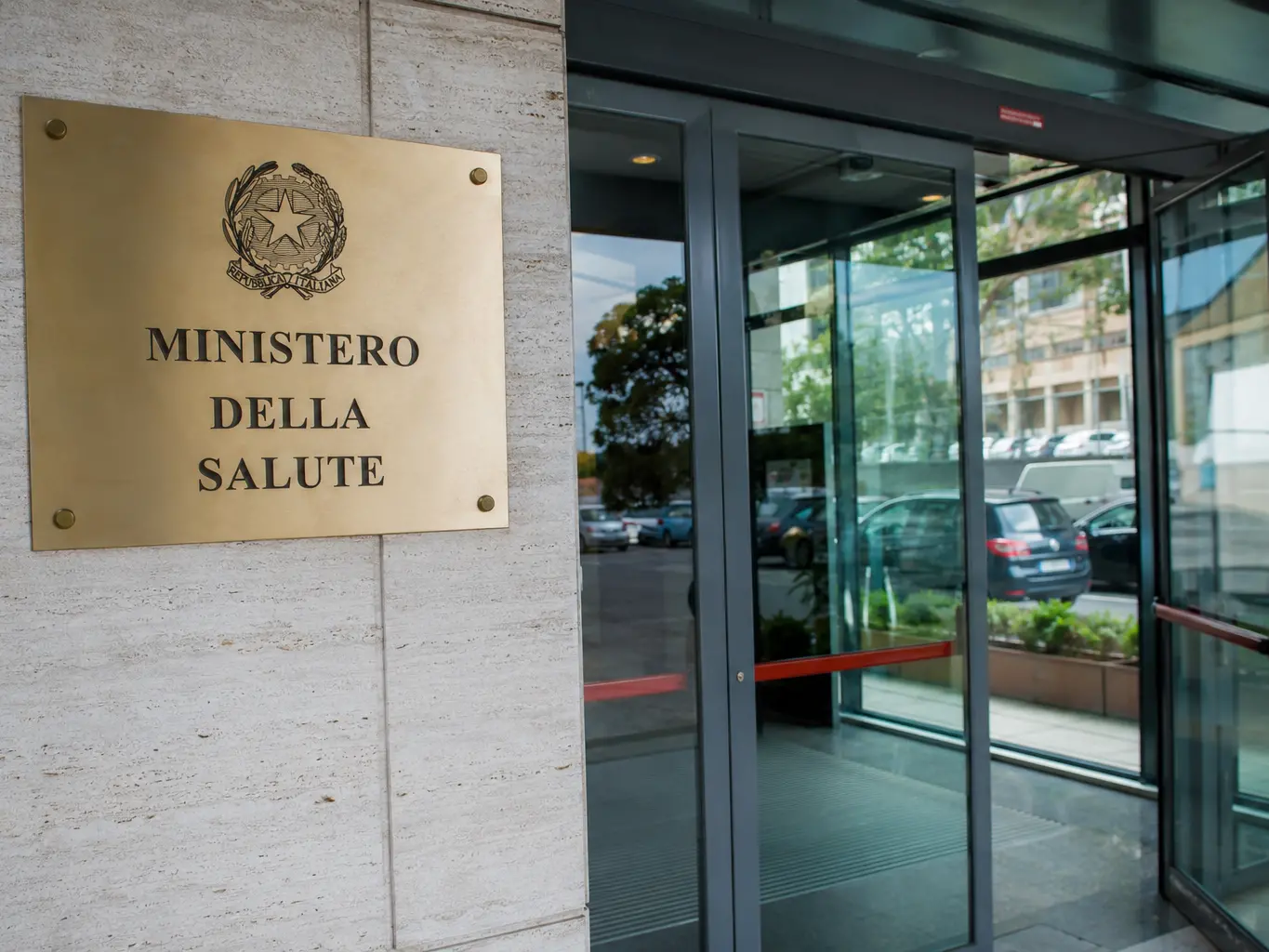 Medici di famiglia, verso il ritiro della riforma sulle Case di Comunità: si punta a un accordo con le Regioni