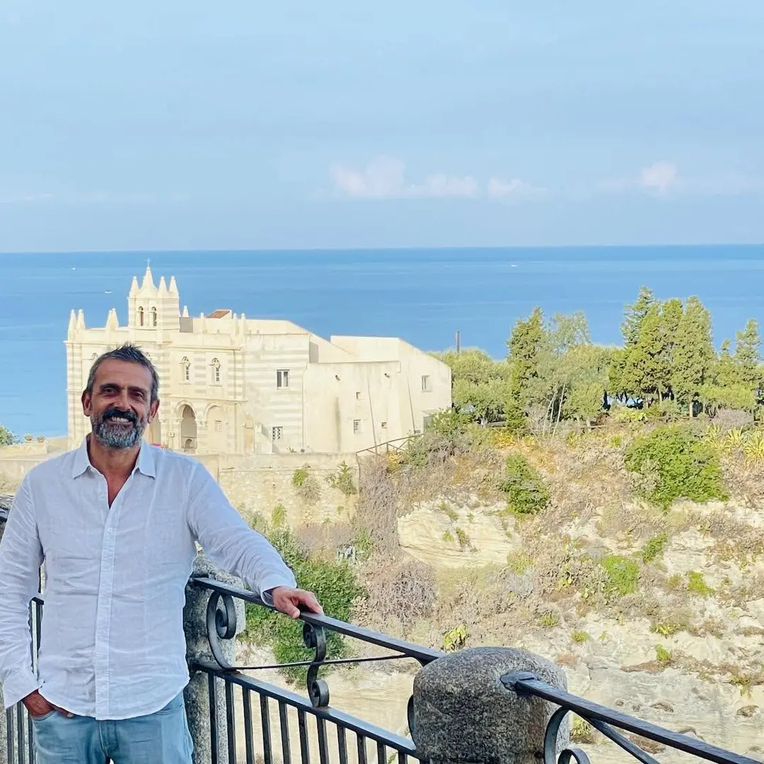 Comune di Tropea, la sentenza di incandidabilità per il sindaco Macrì e la «pluralità di elementi convergenti»\n