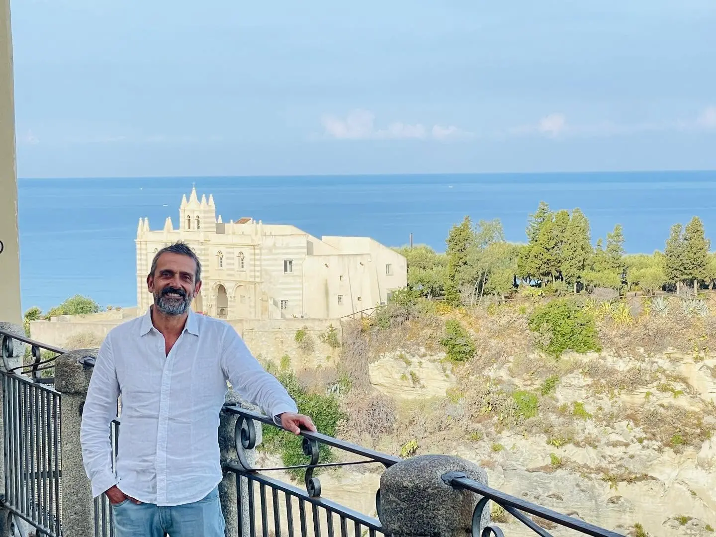 Comune di Tropea, la sentenza di incandidabilità per il sindaco Macrì e la «pluralità di elementi convergenti»\n