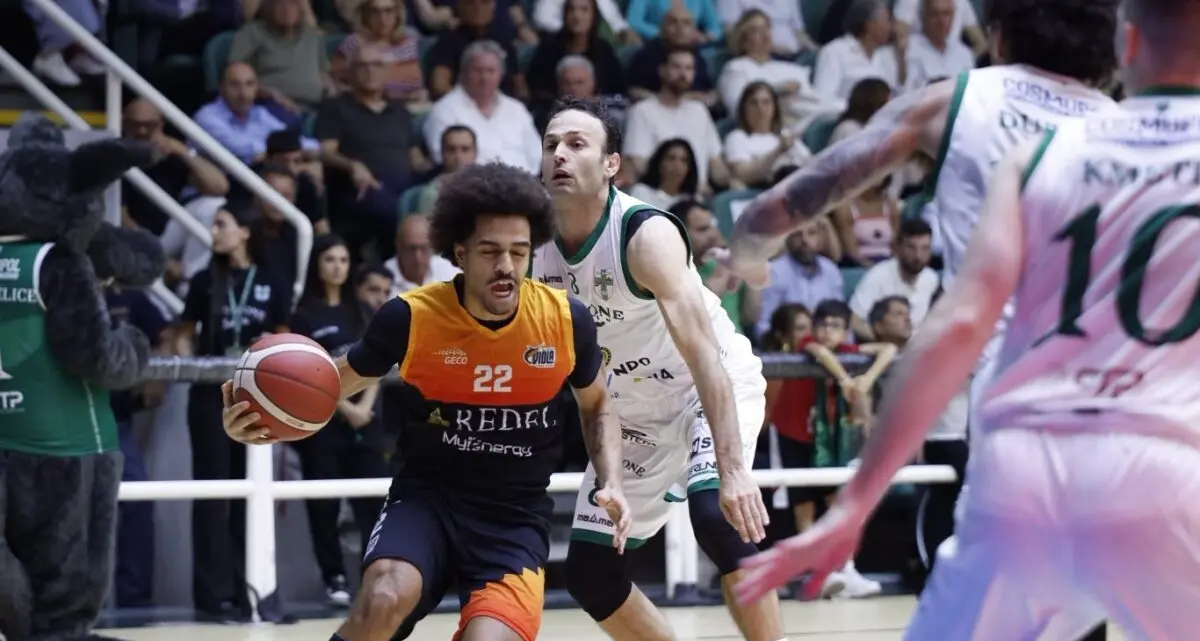 Finalissima promozione,\u00A0Redel\u00A0Viola espugna il pala Del Mauro, domenica al palaCalafiore gara-3 contro Scandone Avellino\n