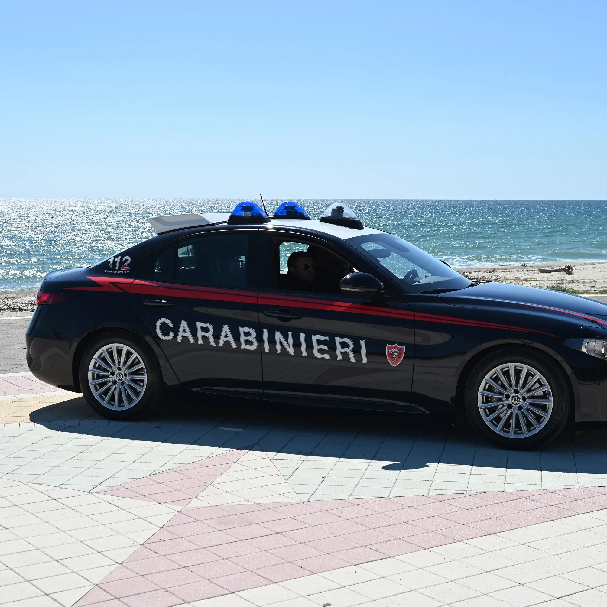<p>Violenta rissa nel Catanzarese, alcool e volume alto durante l’inaugurazione di un locale: denunciate sette persone</p>