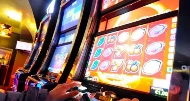 Gioco d’azzardo, Reggio seconda città della Calabria con 1,85 miliardi di euro bruciati