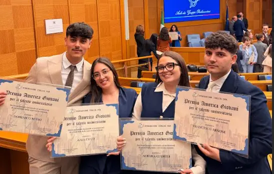 Dall’Unical alla Camera dei Deputati: la calabrese Aurora Guidelli premiata tra i migliori laureati d’Italia\n