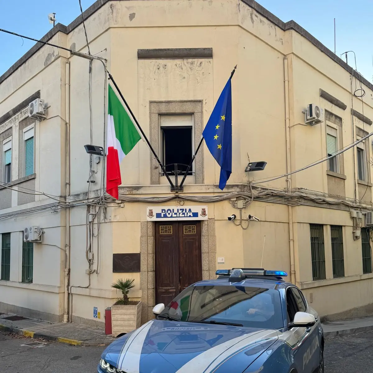 Evade i domiciliari e ruba in ospedale, arrestata una donna di 51 anni\n