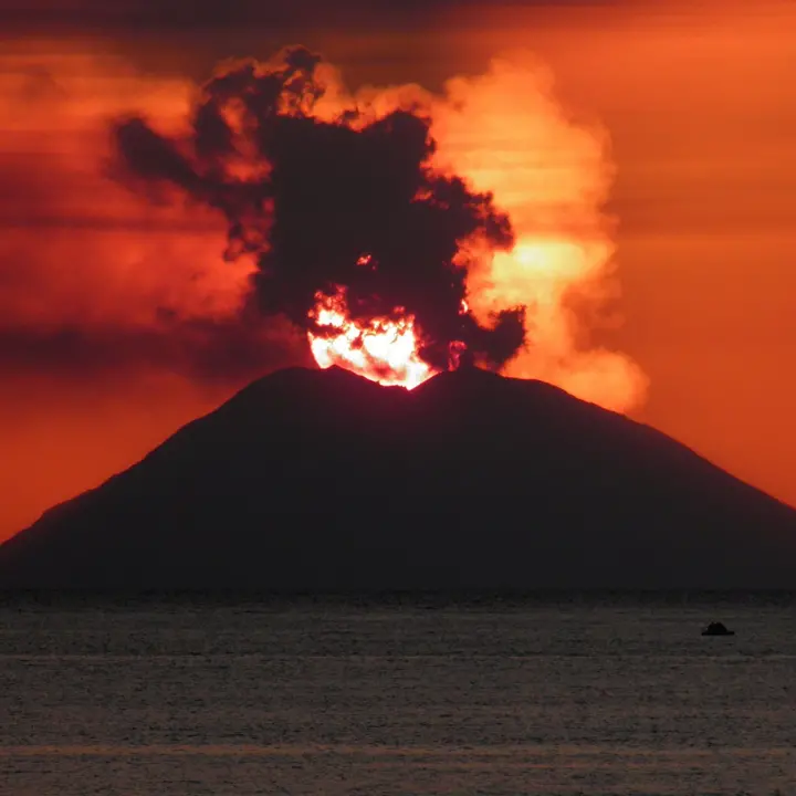 Il tramonto dalla costa vibonese diventa un progetto digitale: orari, giorni e una mappa con 44 punti per vivere la magia\n
