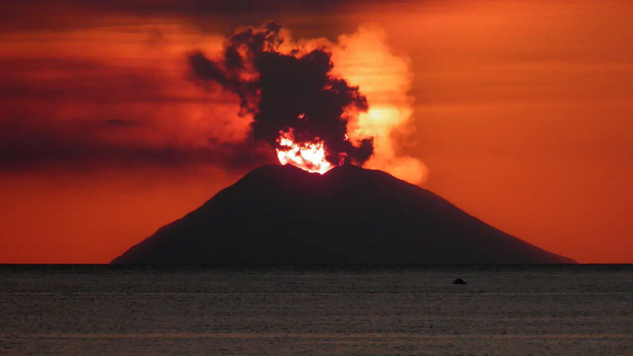 Il tramonto dalla costa vibonese diventa un progetto digitale: orari, giorni e una mappa con 44 punti per vivere la magia\n