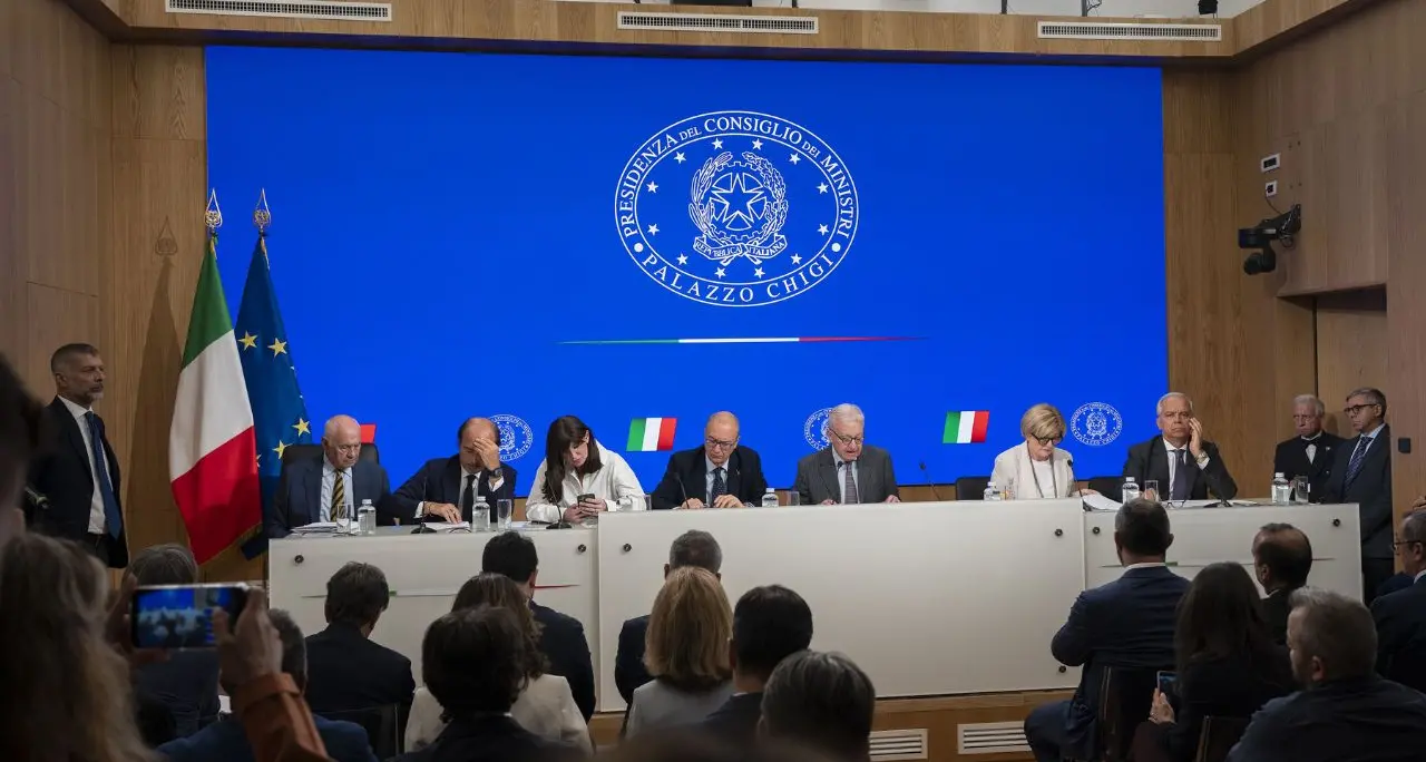 Intelligenza artificiale, il Governo ha approvato i primi decreti attuativi: ecco cosa prevedono\n