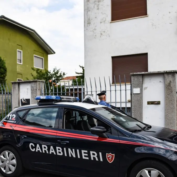 Milano, cosparge padre con liquido infiammabile e gli dà fuoco uccidendolo: arrestato