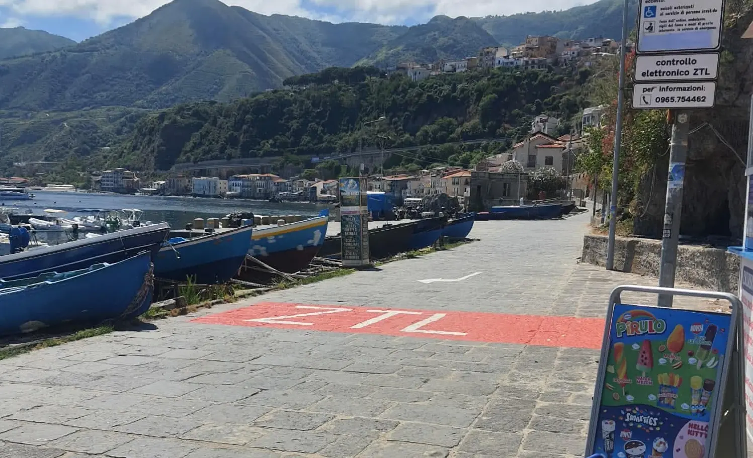 I lavori della discordia isolano Chianalea, monta la rabbia di residenti e commercianti –\u00A0FOTO\n